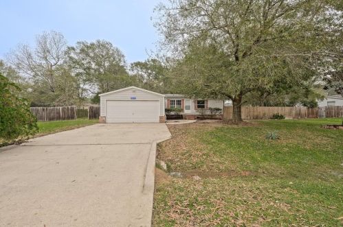 16283 Wrangler Ave, Conroe TX  77302-5468 exterior