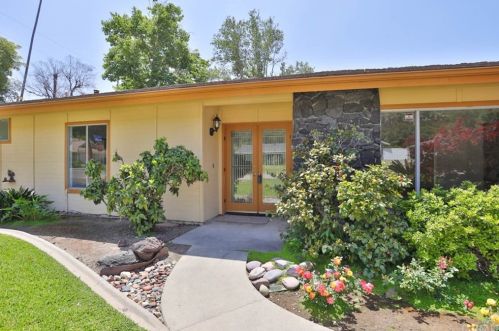 1050 Saga St, Glendora, CA 91741-2260