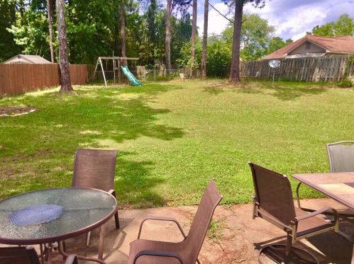 3246 Lindas Cir, Conyers GA  30013-2236 exterior