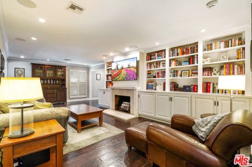 5127 Hazeltine Ave, Van Nuys, CA 91423-1116