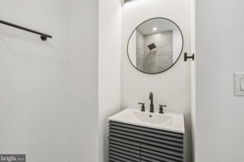 630 Jackson St, Philadelphia PA  19148-3226 exterior