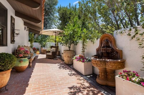 11407 Arroyo Ave, Santa Ana CA  92705-2403 exterior