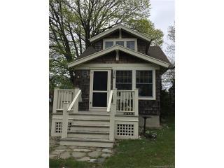 49 Pelham St, Milford, CT 06460-7463