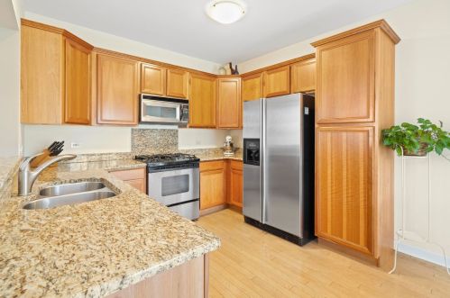 540 Commons Ct, Bannockburn IL  60015-4313 exterior