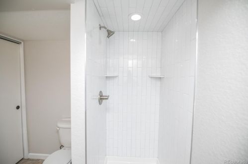 6297 Niagara Ct, Englewood CO 80112-1011 exterior