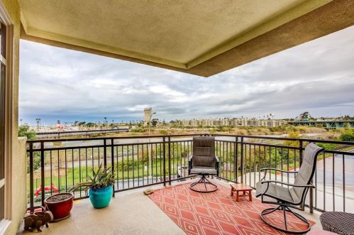 1021 Costa Pacifica Way, Oceanside, CA 92054-2195