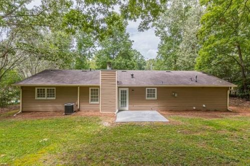 3962 Woodland Cir, Conyers GA  30013-3057 exterior