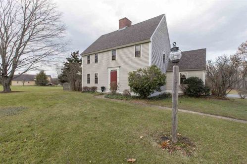 61 South Rd, Deerfield, NH 03037-1708