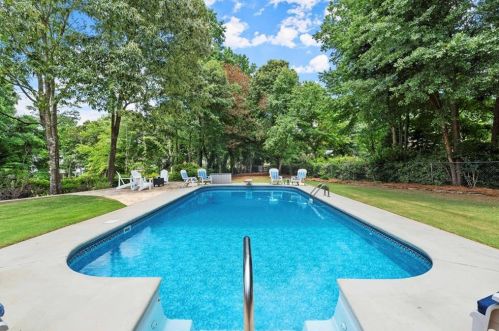 3650 Winding Ivy Ln, Buford, GA 30519-7032