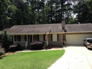 295 Ecarte Ct, Lilburn, GA 30047-6412
