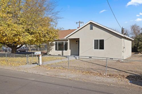 1450 Chronicle Ave, Stockton, CA 95205-3009