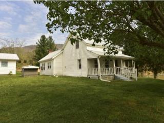 1680 Nelse Roberts Rd, Chucky, TN 37641-3025