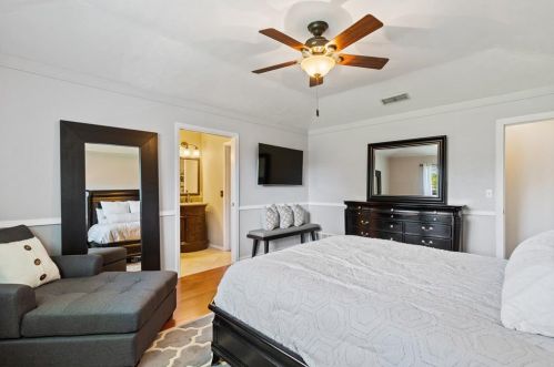 1801 Kensington Dr, Carrollton TX 75007-2463 exterior