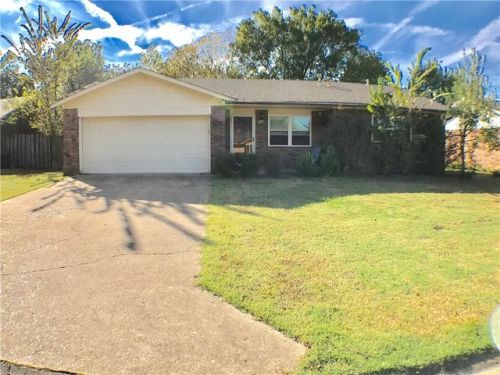 1109 Green St, Sallisaw, OK 74955-2205