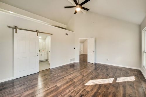 2525 Lk Bnd Ter, Carrollton TX 75006-2130 exterior