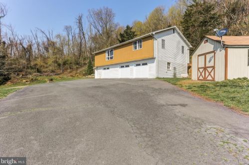 17 Spur Ln, Duncannon, PA 17020-9512
