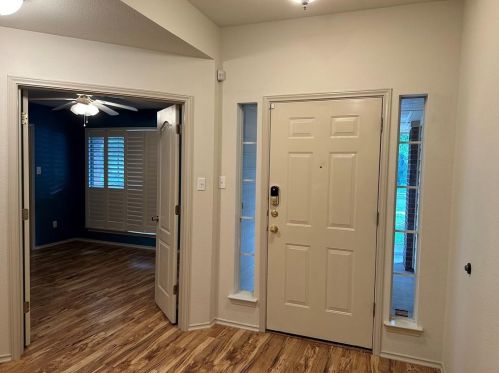 4616 Chesney Ridge Dr, Austin TX  78749-1136 exterior