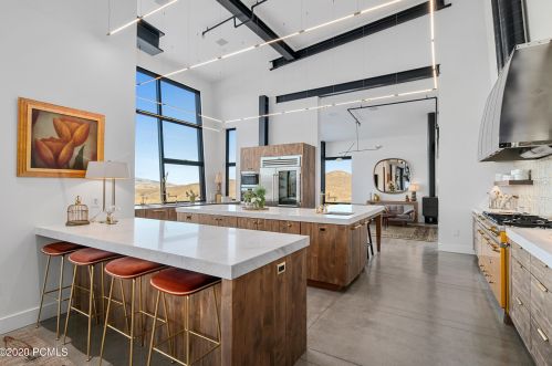 27 Normans Way, Park City UT 84060-6895 exterior