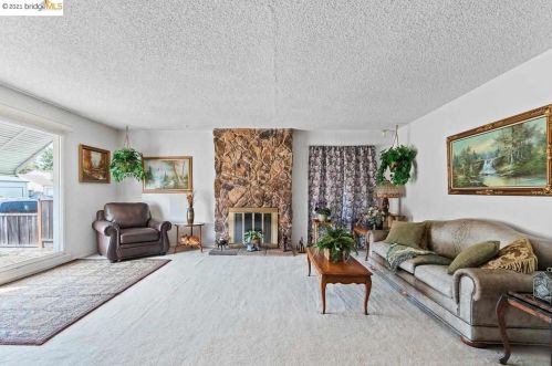 2314 Star Ave, Hayward, CA 94546-6348