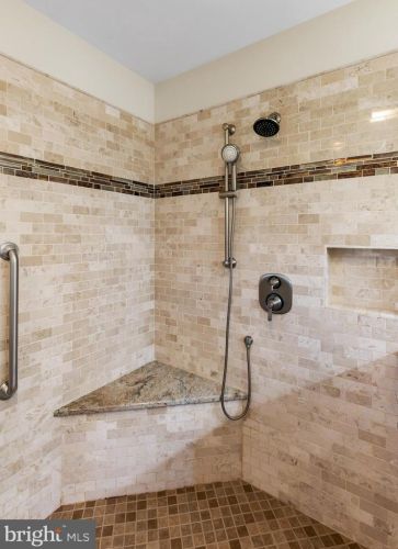 2360 Vw Dr, Lancaster PA  17602-1016 exterior