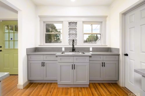 5743 Magnolia Ave, Riverside CA  92506-1824 exterior