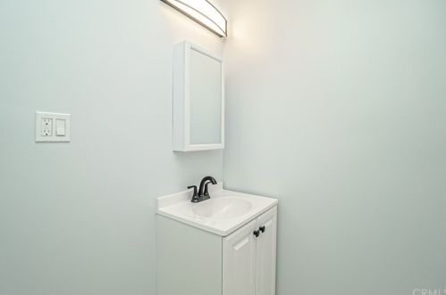 511 Allen Ave, Glendale CA  91201-2505 exterior