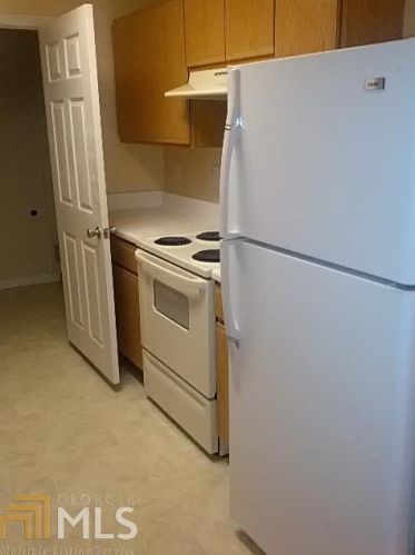 7104 Fairington Village Dr, Lithonia, GA 30038-1376