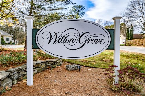 19 Willow Grove Rd, Mere Point, ME 04011-2959
