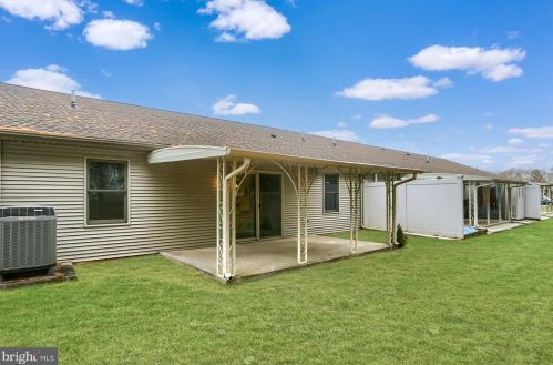 11 Mel Ron Ct, Carlisle PA  17015-8406 exterior