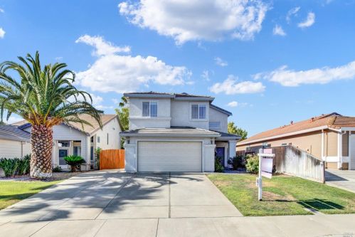 540 Edenderry Dr, Vacaville, CA 95688-8579