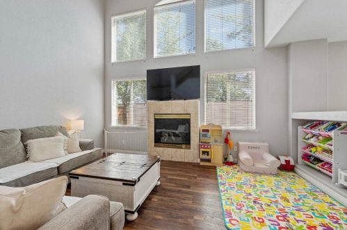 260 Marsalla Dr, Folsom CA  95630-7201 exterior
