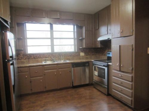 3160 Lake Ave, Atlanta GA  30354-1008 exterior