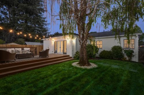 1104 Cambridge Rd, Burlingame, CA 94010-3305