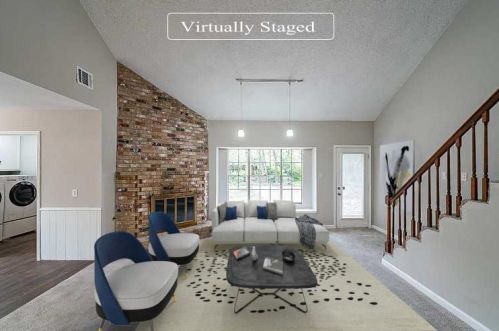 543 Braxton Bragg Ln, Conroe, TX 77302-8411