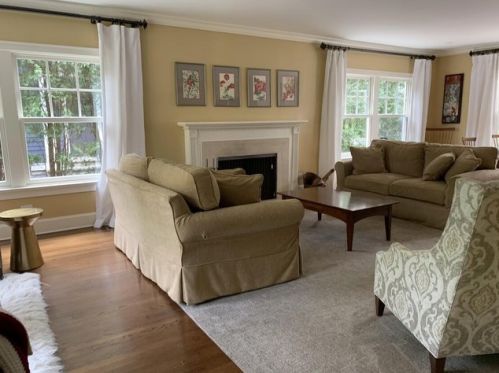 854 Lincoln Ave, Northfield, IL 60093-1921