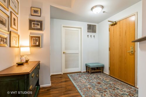 470 Mahogany Ct, Palatine, IL 60067-4998