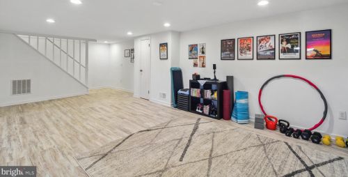 61 Misty Morn Ln, Trenton NJ 08638-1819 exterior