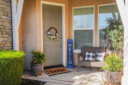 4516 Crown Bench Cir, Elk Grove, CA 95757-4604