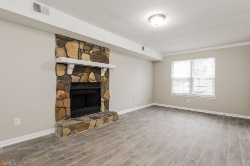 5388 Kirk Dr, Atlanta GA  30349-5800 exterior