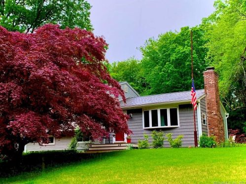 42 Arbor Rd, Upper Stepney, CT 06468-2214