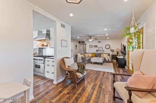 2824 Galena Ave, Simi Valley CA 93065-2712 exterior