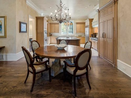 5540 Lake Island Dr, Atlanta GA  30327-4832 exterior