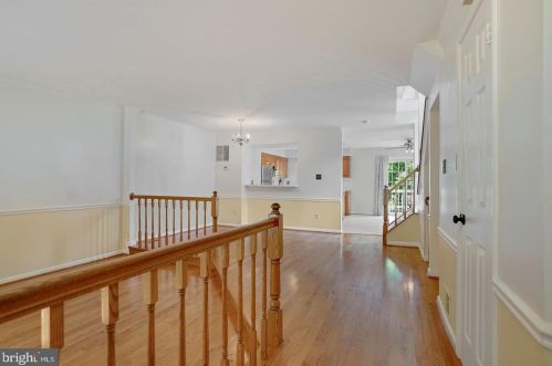 8890 Eagle Rock Ln, Springfield VA  22153-1724 exterior
