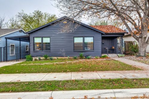 2105 Harrison Ave, Fort Worth TX  76110-1105 exterior