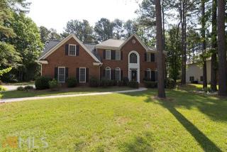 9236 Fairgreen Ct, Jonesboro, GA 30236-5282