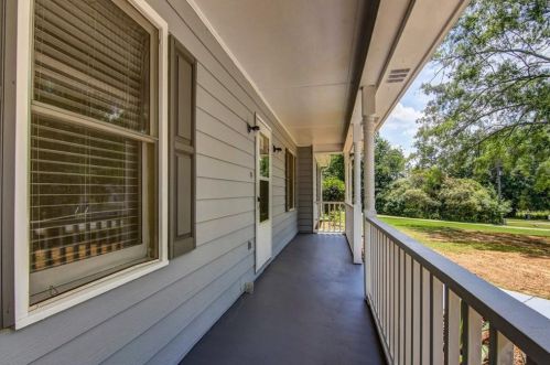 25 Patrick Ct, Porterdale, GA 30016-8178