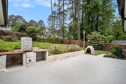 1823 Fort Valley Dr, Atlanta GA  30311-5115 exterior