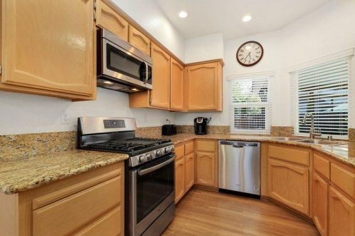 112 Grantham Ct, Folsom, CA 95630-8601
