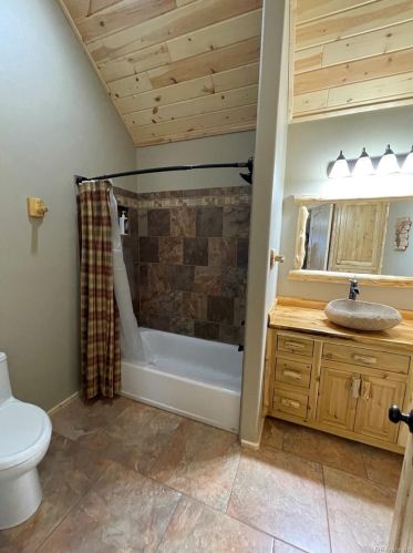 2221 Sigler Dr, Sangre De Cristo Ranches CO exterior