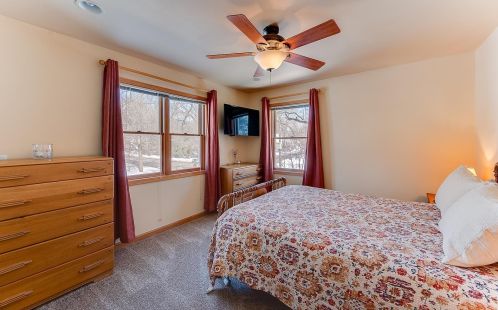 92 Dahlia St, Saint Paul MN 55115-1609 exterior